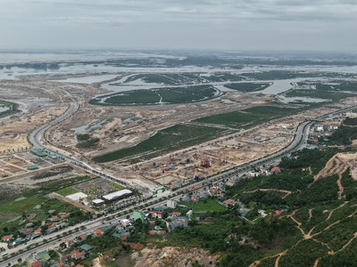 Tỉnh Quảng Ninh đặt mục tiêu hoàn tất toàn bộ công tác giải phóng mặt bằng trước ngày 30/9/2026. Ảnh Tiến Dũng