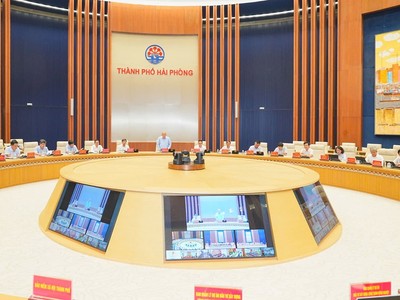 Quang cảnh phiên họp