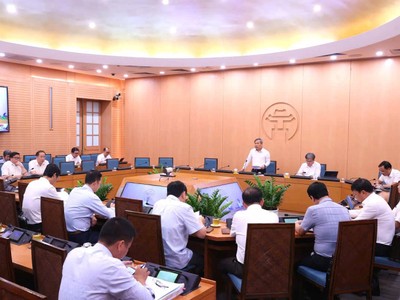 Quang cảnh cuộc họp.