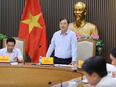 Phó Thủ tướng Thường trực Phạm Gia Túc và Phó Thủ tướng Nguyễn Văn Thắng làm việc với Bộ Xây dựng, Bộ Tài chính và một số bộ, ngành - Ảnh: VGP