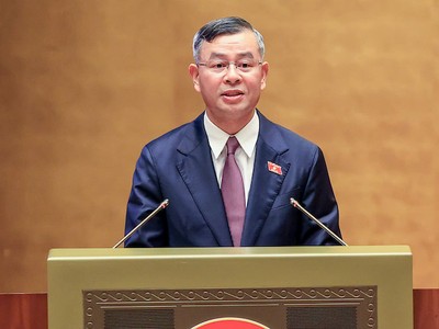 Bộ trưởng Bộ Tài chính Ngô Văn Tuấn tiếp thu ý kiến đại biểu - Ảnh: Đức Thanh.