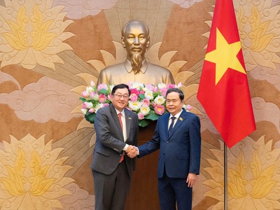 Chủ tịch Quốc hội Trần Thanh Mẫn tiếp Đại sứ Đặc mệnh toàn quyền Malaysia tại Việt Nam Tan Yang Thai. 