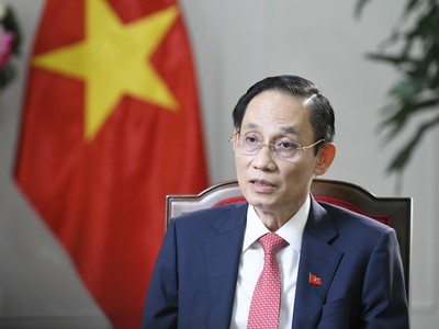 Uỷ viên Bộ Chính trị, Bộ trưởng Bộ Ngoại giao Lê Hoài Trung.