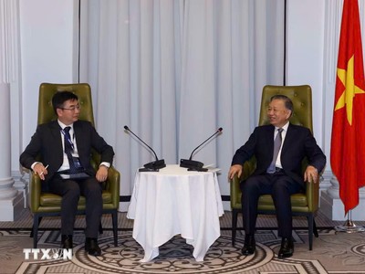 Tổng Bí thư, Chủ tịch nước Tô Lâm tiếp một số trí thức, nhà khoa học tiêu biểu thuộc Hội trí thức, chuyên gia người Việt tại Australia (VASEA). (Ảnh: Thống Nhất/TTXVN)