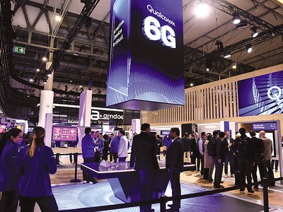 Qualcomm quảng cáo công nghệ 6G thu hút đông đảo khách tham quan tại MWC 2026