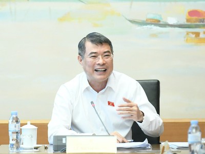 Thủ tướng Lê Minh Hưng tại phiên thảo luận tổ sáng 19/8 của Quốc hội. 