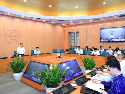 Quang cảnh cuộc họp.