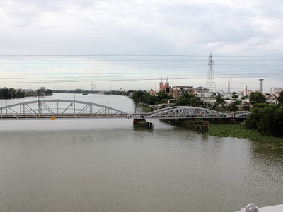 TP.HCM đẩy nhanh tiến độ giải phóng mặt bằng tuyến đường ven sông Sài Gòn để bàn giao cho đơn vị thi công - Ảnh: L.Q