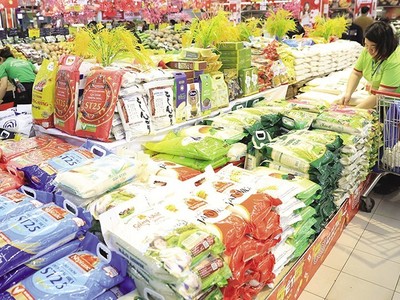 Chỉ số giá lương thực, thực phẩm đang ổn định, góp phần tích cực kiểm soát tốc độ tăng chỉ số giá tiêu dùng. 