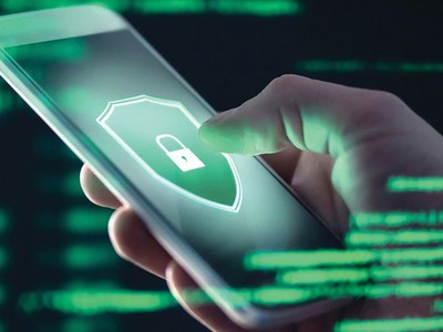 Thủ đoạn của tội phạm mạng hiện nay là tìm cách “hack” người dùng và chiếm quyền điều khiển phương tiện của họ