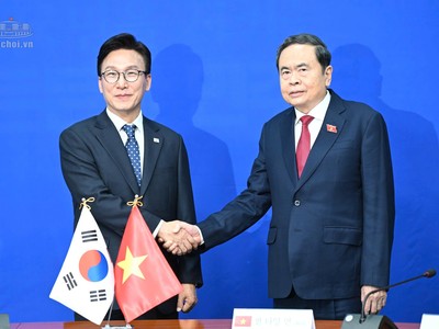 Chủ tịch Quốc hội Trần Thanh Mẫn tiếp Chủ tịch Đảng Dân chủ Đồng hành Hàn Quốc Kim Min Seok.