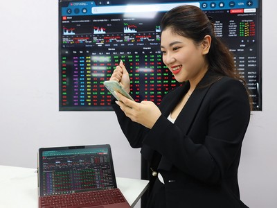 Công nghệ đang giúp nhà đầu tư tiếp cận các sản phẩm quỹ thuận tiện hơn, nhưng duy trì dòng vốn dài hạn vẫn là bài toán lớn