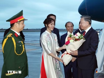 Tổng Bí thư, Chủ tịch nước Tô Lâm đến New York, bắt đầu chuyến tham dự Phiên thảo luận cấp cao Đại hội đồng Liên hợp quốc Khóa 81 và hoạt động song phương tại Hoa Kỳ. (Ảnh: Thống Nhất/TTXVN)