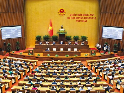 Một phiên họp toàn thể tại Kỳ họp không thường lệ thứ nhất của Quốc hội. Ảnh: Q.H