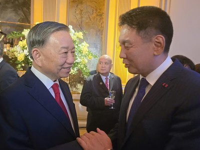 Tổng Bí thư, Chủ tịch nước Tô Lâm gặp Tổng thống Mông Cổ Ukhnaagiin Khürelsükh. (Ảnh: TTXVN)