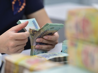 Lãi suất cho vay bình quân tháng 8 của ngành ngân hàng là 10,7%/năm 