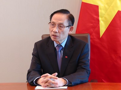 Ủy viên Bộ Chính trị, Bộ trưởng Ngoại giao Lê Hoài Trung.