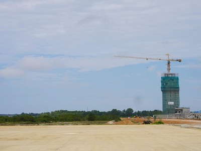 Dự án Cảng hàng không tỉnh Quảng Trị đang được thi công hoàn thiện.