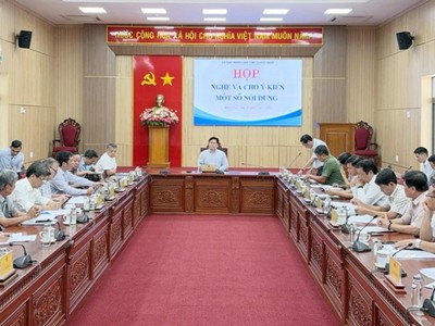 Lãnh đạo UBND tỉnh Quảng Ngãi họp để tháo gỡ nguồn vật liệu xây dựng thông thường, đặc biệt là đá trên địa bàn tỉnh.