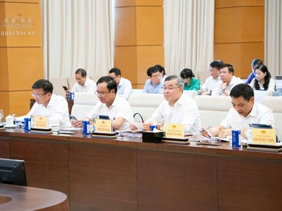 Phiên họp sáng 30/9 của Ủy ban Thường vụ Quốc hội - Ảnh: QH. 
