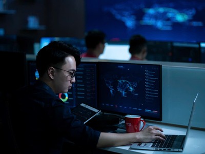 Thiết lập quy hoạch tổng thể cấp quốc gia về công nghệ, dữ liệu và quy trình phòng thủ, cụ thể hóa các thành phần an ninh mạng dùng chung được quy định tại Khung kiến trúc tổng thể quốc gia số.