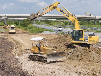 Cao tốc Bến Lức - Long Thành đang dần hoàn thiện, mở thêm trục kết nối Tây Ninh với TP.HCM, Đồng Nai và các đầu mối logistics phía Nam (Ảnh: Lê Toàn) 