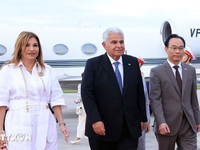 Lễ đón đoàn Tổng thống nước Cộng hòa Panama José Raúl Mulino và Phu nhân tại Sân bay quốc tế Nội Bài. (Ảnh: Tuấn Anh/TTXVN)
