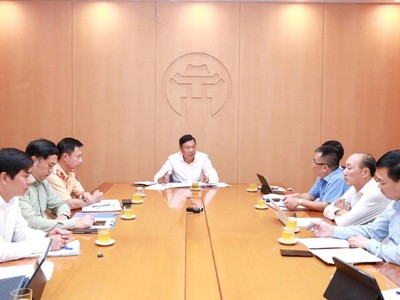 Phó Chủ tịch UBND TP. Hà Nội Đỗ Anh Tuấn chủ trì cuộc họp.