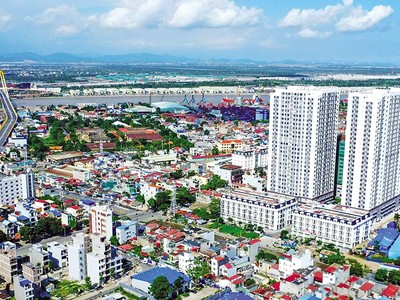 Các địa phương phải tăng tốc hơn để đạt mục tiêu tăng trưởng. Trong ảnh: TP. Hải Phòng - địa phương có mức tăng GRDP 12,08% trong 9 tháng. Ảnh: Trung Kiên
