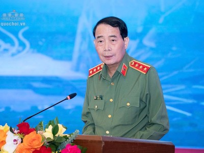 Thứ trưởng Bộ Công an Lê Quốc Hùng phát biểu tổng kết Hội thảo - Ảnh: QH.