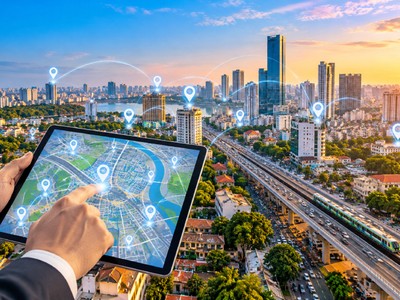 Hà Nội đẩy mạnh kết nối, chia sẻ và khai thác dữ liệu số, hướng tới nâng cao hiệu quả quản trị đô thị, phục vụ người dân, doanh nghiệp và phát triển chính quyền số Thủ đô. Ảnh minh họa.
