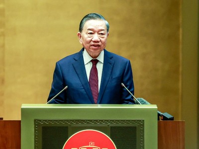 Tổng Bí thư, Chủ tịch nước Tô Lâm phát biểu chỉ đạo Hội nghị toàn quốc quán triệt, triển khai thực hiện Nghị quyết Trung ương 4. Ảnh: Đức Thanh