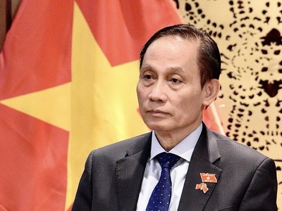 Bộ trưởng Lê Hoài Trung.