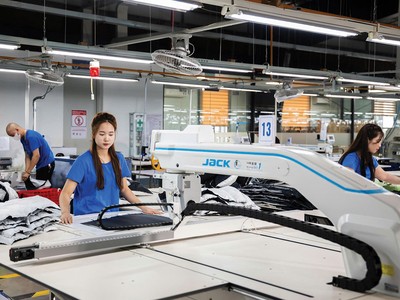 Đơn hàng Thu - Đông gia tăng giúp các doanh nghiệp dệt may đẩy mạnh sản xuất 