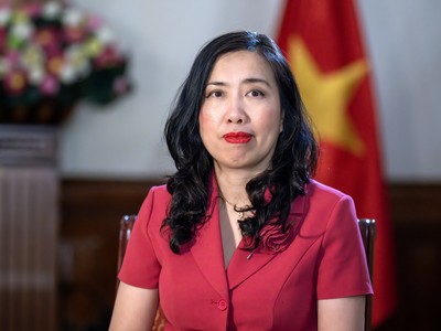 Thứ trưởng Bộ Ngoại giao Lê Thị Thu Hằng