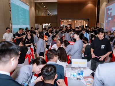 400 khách hàng tham gia rút thăm mua Tòa A căn hộ hạng sang Triton Crown 