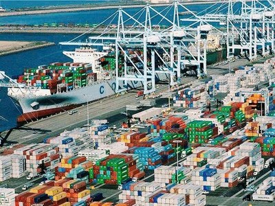 Kim ngạch xuất nhập khẩu tháng 10/2026 lập đỉnh mới, vượt 122 tỷ USD