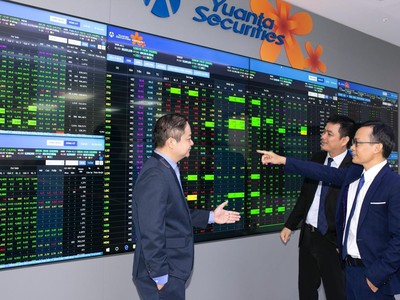 “VN-Index có thể cán mốc 1.898 điểm, chưa thể nâng hạng năm 2022”
