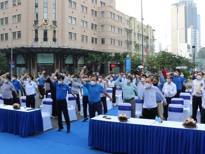 Thành phố Hồ Chí Minh - Sức sống trẻ an toàn vượt qua đại dịch covid-19