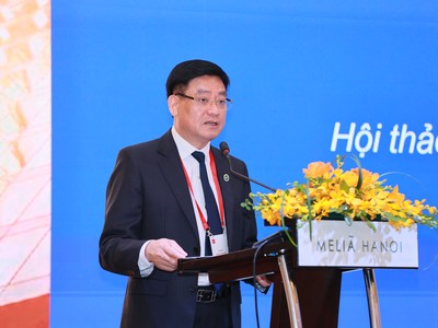ông Hoàng Văn Thu, Phó chủ tịch Ủy ban Chứng khoán Nhà nước phát biểu tại hội thảo.