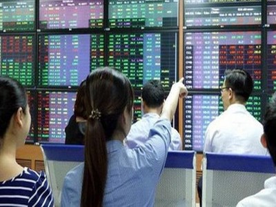 Giảm nhiệt thị trường chứng khoán bằng cách “đơ” hệ thống!