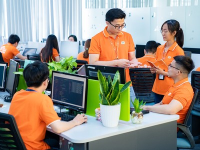 FPT báo lãi lớn trong 4 tháng đầu năm