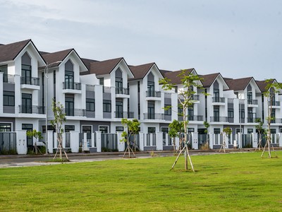 Khu đô thị lấn biển