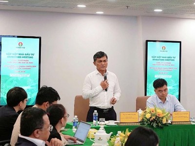 Ông Văn Tiến Thanh – Tổng giám đốc PVCFC chia sẻ tình hình kinh doanh và định hướng phát triển của doanh nghiệp tại buổi gặp gỡ nhà đầu tư