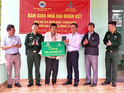Khánh thành nhà Đại đoàn kết do BSR tài trợ 