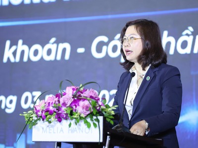 Bà Vũ Thị Chân Phương, Chủ tịch UBCKNN. Ảnh: Dũng Minh 