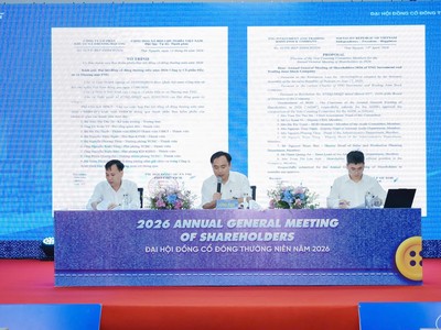 Ông Nguyễn Đức Mạnh chủ toạ đại hội