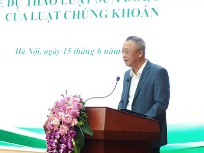 Ông Bùi Hoàng Hải - Phó chủ tịch UBCKNN phát biểu tại hội thảo