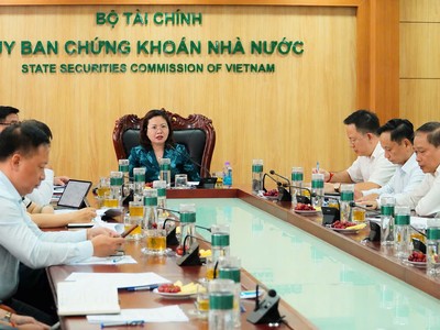  Vốn hoá thị trường chứng khoán đạt 10,57 triệu tỷ đồng, tương đương 82,3% GDP 