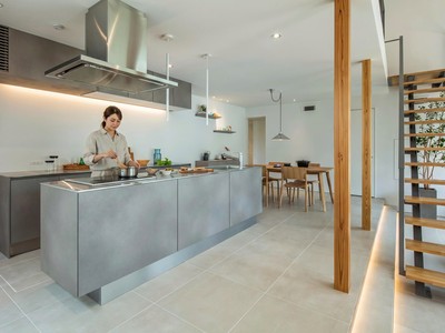 Khách hàng ưu tiên các thương hiệu có thiết kế đẹp, độ bền cao, chi phí vận hành hợp lý. Ảnh: Hiroki Isohata